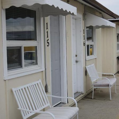 Fort Motel Форт-Маклауд Екстер'єр фото