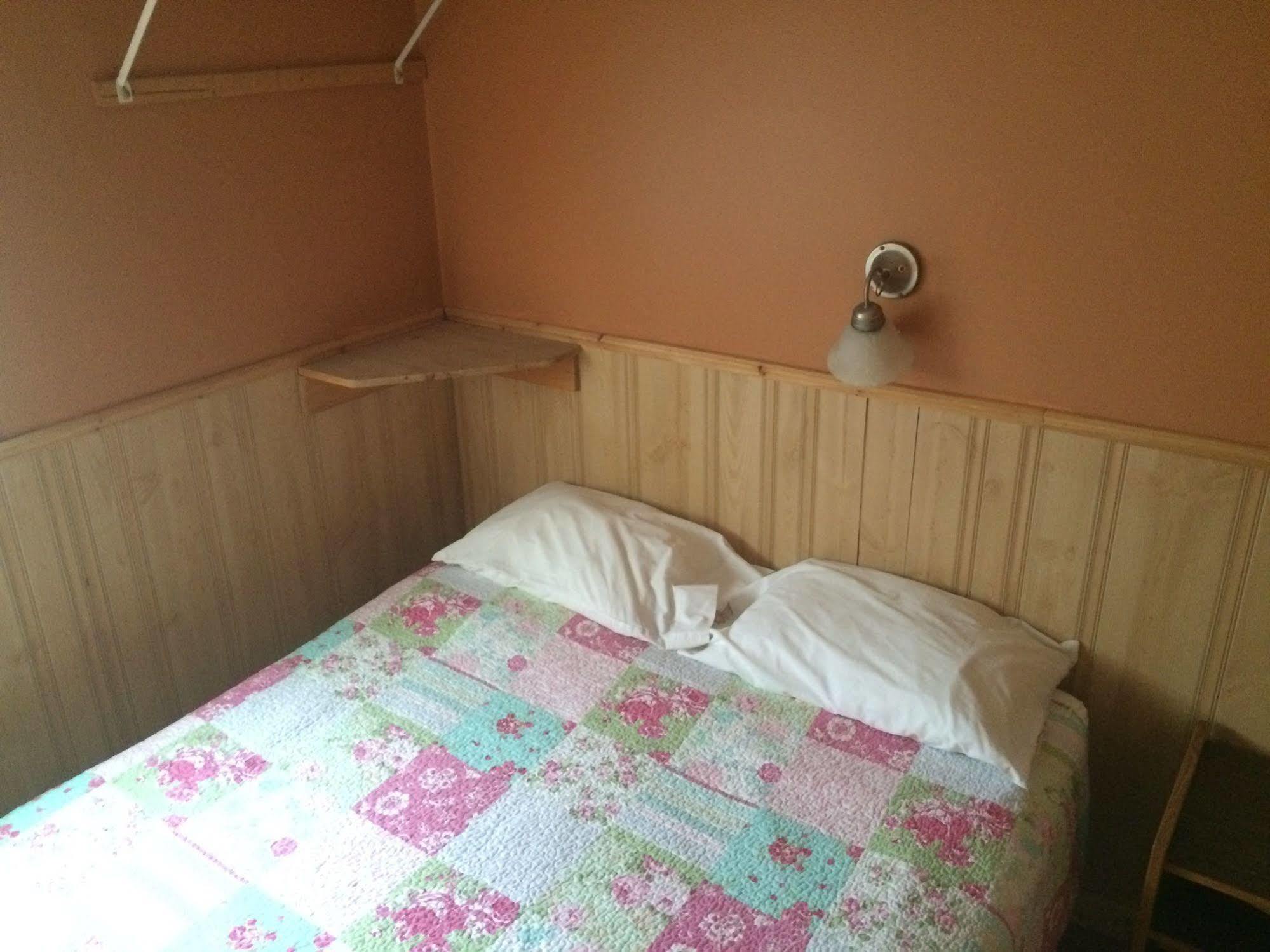 Fort Motel Форт-Маклауд Екстер'єр фото
